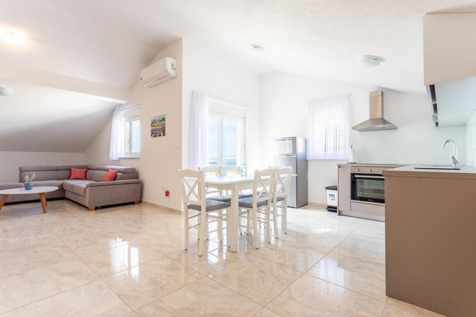 Villa Ana Perfect For Families With Kids And Groups,House With Heated Pool Podstrana Dış mekan fotoğraf