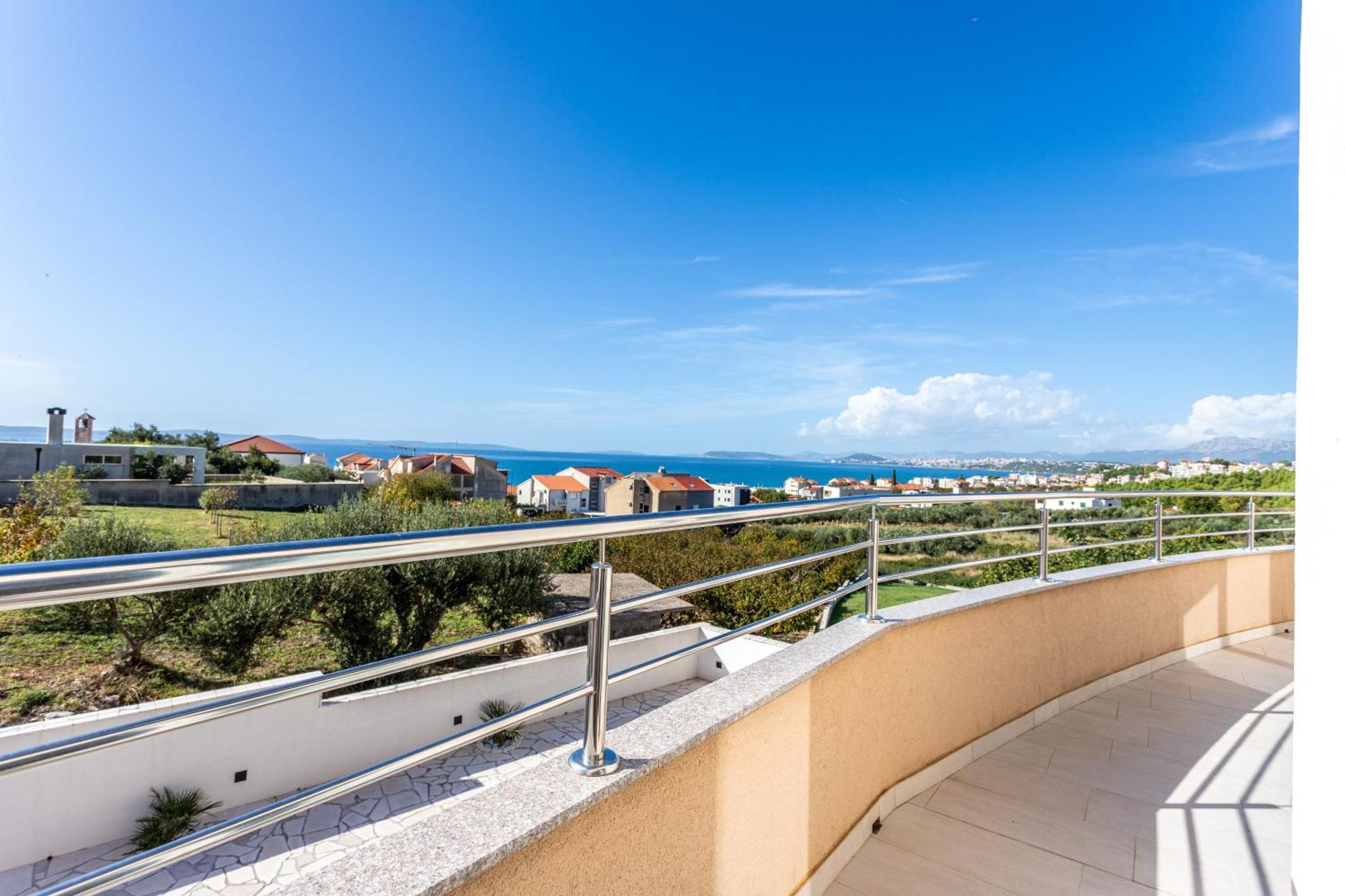 Villa Ana Perfect For Families With Kids And Groups,House With Heated Pool Podstrana Dış mekan fotoğraf